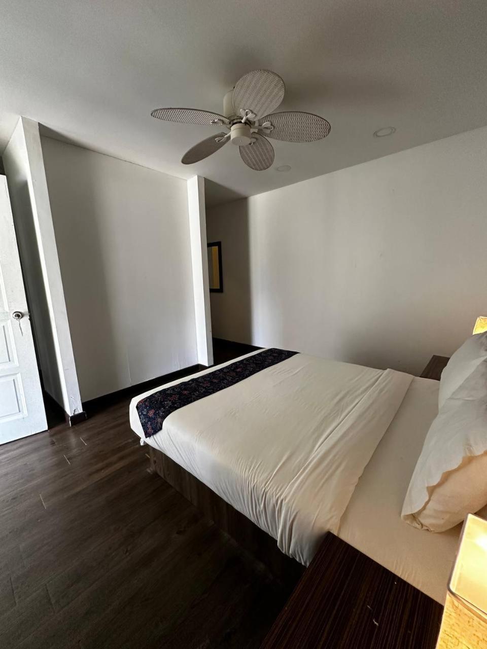 Pir - Resort Perhentian Island Kampong Pasir Hantu Exterior photo