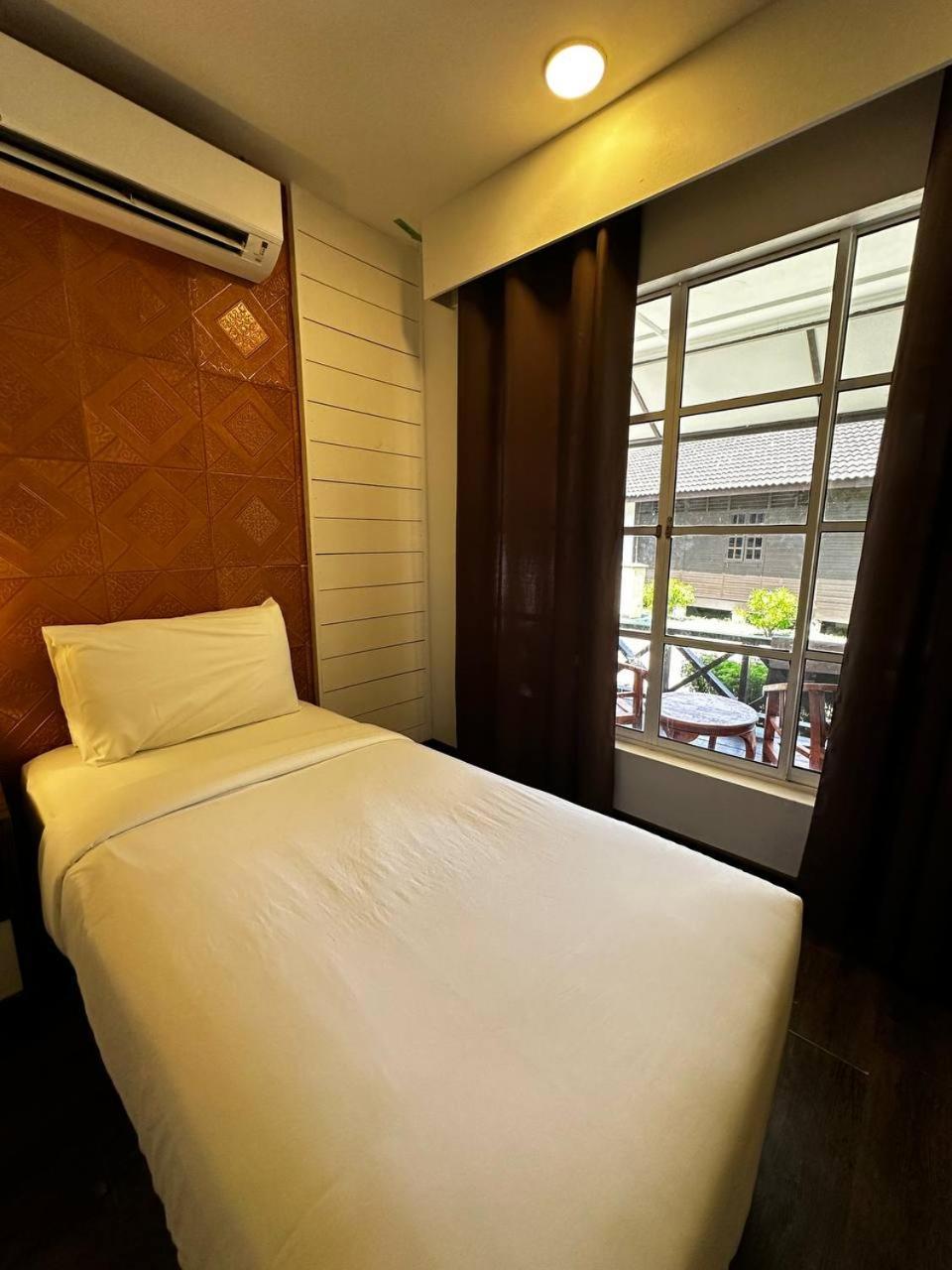 Pir - Resort Perhentian Island Kampong Pasir Hantu Exterior photo